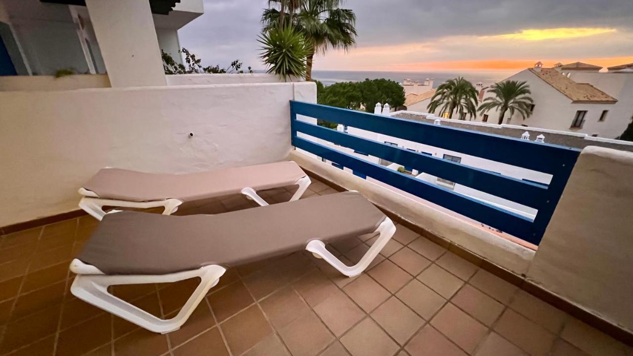 2 Bedrooms Sea And Pool View Apt In Duquesa Golf & Gardens Manilva Castillo de Sabinillas Esterno foto