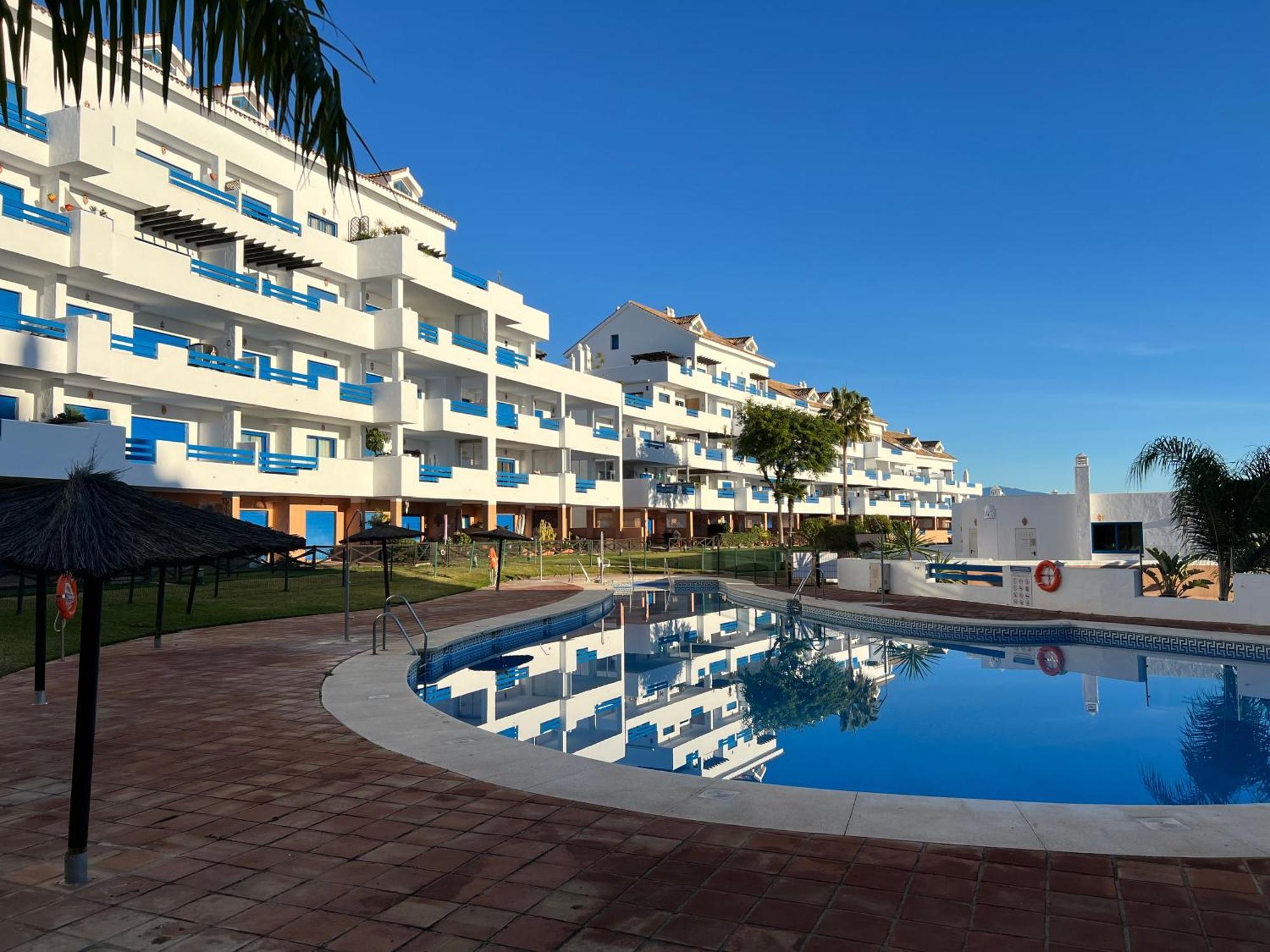 2 Bedrooms Sea And Pool View Apt In Duquesa Golf & Gardens Manilva Castillo de Sabinillas Esterno foto